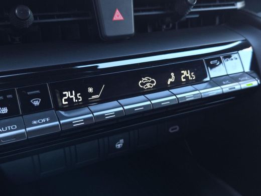 Toyota C-HR 2.0 Plug-in Hybrid 220 Dynamic | Apple CarPlay | Blindspot | Rijklaar incl. garantie | ActivLease financial lease