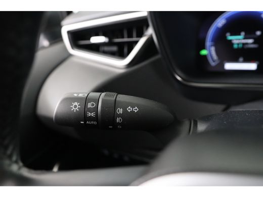 Toyota Corolla Touring Sports 140 Active 165PK 1.8 Adaptive Cruise | | Achteruitrijcamera | Climate Control | Navigatie | ACC | ActivLease financial lease