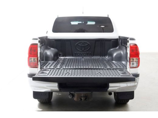 Toyota Hilux 2.4 D-4D-F 150pk E6 4WD 4x4 Double Cab Automaat 08-2019 ActivLease financial lease
