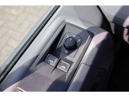 Volkswagen Crafter 35 2.0 TDI 177pk L4 Open Laadbak Leer Led Luxe ActivLease financial lease