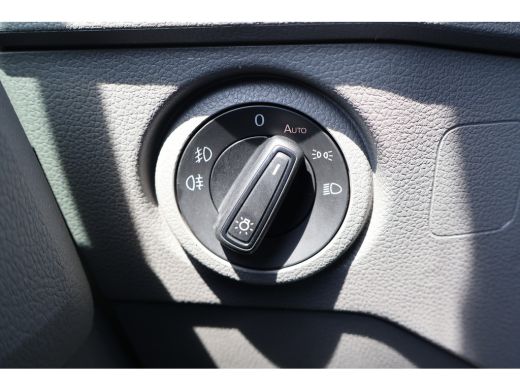 Volkswagen Crafter 35 2.0 TDI 177pk L4 Open Laadbak Leer Led Luxe ActivLease financial lease
