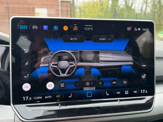 Volkswagen Golf 1.5 TSI 115PK LIFE CAMERA/NAVI/HEAD-UP FABRIEKS GARANTIE ActivLease financial lease