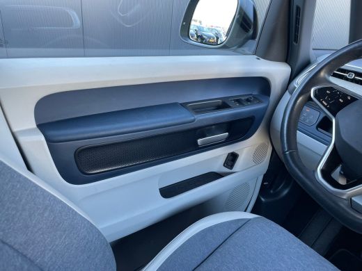 Volkswagen ID. Buzz 1st 77kWh | IQ Light | Adaptive Cruise | Camera | SOH 98% | Elec. Achterklep ActivLease financial lease