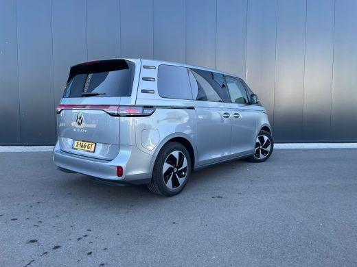 Volkswagen ID. Buzz 1st 77kWh | IQ Light | Adaptive Cruise | Camera | SOH 98% | Elec. Achterklep ActivLease financial lease
