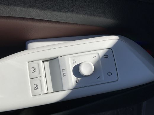 Volkswagen ID.4 Pro 77 kWh 1Eig 360&deg; Pano.dak Stoelverw. iQLight Elec A.klep ActivLease financial lease