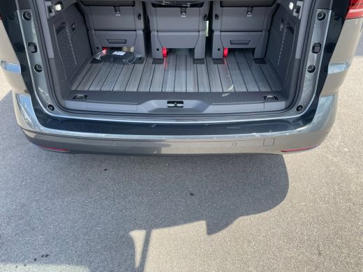 Volkswagen Multivan eHybrid 4MOTION L2 | Bulli | Leder | Glazen Dak | Vis-a-Vis | Houtlook Vloer | 4-Seizoenen Banden ActivLease financial lease