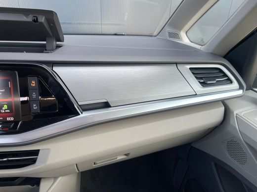 Volkswagen Multivan eHybrid 4MOTION L2 | Bulli | Leder | Glazen Dak | Vis-a-Vis | Houtlook Vloer | 4-Seizoenen Banden ActivLease financial lease