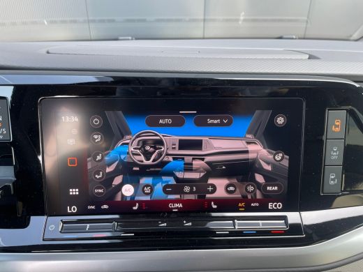 Volkswagen Multivan eHybrid 4MOTION L2 | Bulli | Leder | Glazen Dak | Vis-a-Vis | Houtlook Vloer | 4-Seizoenen Banden ActivLease financial lease