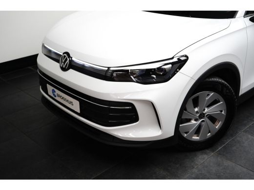 Volkswagen Tiguan 1.5 eTSI 110 kW 150PK Life | Achteruitrijcamera | Trekhaak elektrisch uitklapbaar | Voorstoelen v... ActivLease financial lease