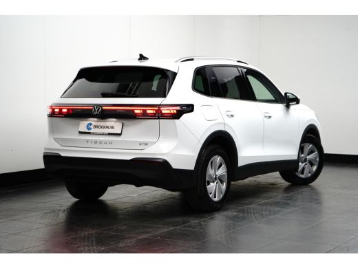 Volkswagen Tiguan 1.5 eTSI 110 kW 150PK Life | Achteruitrijcamera | Trekhaak elektrisch uitklapbaar | Voorstoelen v... ActivLease financial lease