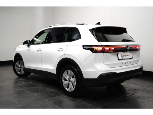 Volkswagen Tiguan 1.5 eTSI 110 kW 150PK Life | Achteruitrijcamera | Trekhaak elektrisch uitklapbaar | Voorstoelen v... ActivLease financial lease