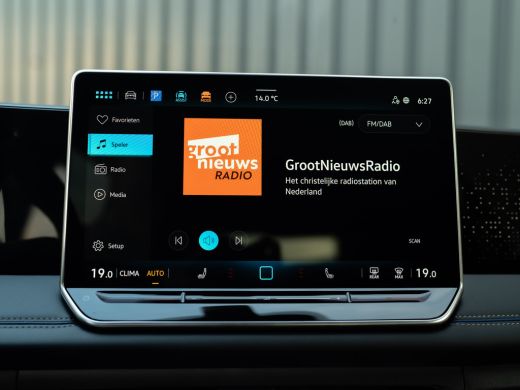 Volkswagen Tiguan 1.5 eTSI R-Line Edition | Trekhaak wegkl. | 360 Camera | Side Assist | IQ Light | Prijs Rijklaar!! ActivLease financial lease