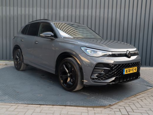 Volkswagen Tiguan 1.5 eTSI R-Line Edition | Trekhaak wegkl. | 360 Camera | Side Assist | IQ Light | Prijs Rijklaar!! ActivLease financial lease