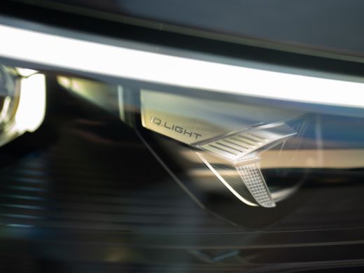 Volkswagen Tiguan 1.5 eTSI R-Line Edition | Trekhaak wegkl. | 360 Camera | Side Assist | IQ Light | Prijs Rijklaar!! ActivLease financial lease