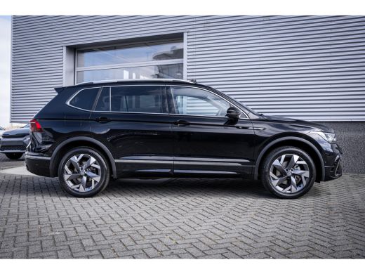 Volkswagen Tiguan Allspace 1.5 TSI R-Line Business 7p. | Achteruitrijcamera | R-Line exterieur | Trekhaak elektrisch uitklap... ActivLease financial lease
