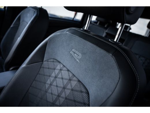 Volkswagen Tiguan Allspace 1.5 TSI R-Line Business 7p. | Achteruitrijcamera | R-Line exterieur | Trekhaak elektrisch uitklap... ActivLease financial lease