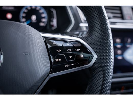 Volkswagen Tiguan Allspace 1.5 TSI R-Line Business 7p. | Achteruitrijcamera | R-Line exterieur | Trekhaak elektrisch uitklap... ActivLease financial lease