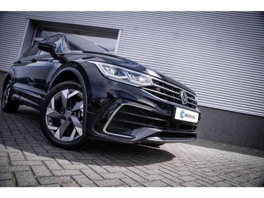 Volkswagen Tiguan Allspace 1.5 TSI R-Line Business 7p. | Achteruitrijcamera | R-Line exterieur | Trekhaak elektrisch uitklap... ActivLease financial lease