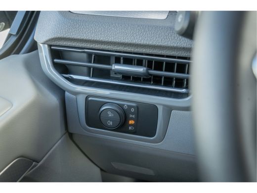 Volkswagen Transporter | 2.0 TDI L1 Bulli | *BPM Vrij | Stoelverwarming | Adaptive Cruise | Navigatie ActivLease financial lease