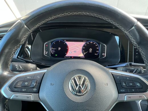 Volkswagen Transporter Bulli 150 pk DSG | Dubbele Cabine | Led | Digitaal Dashboard | Adaptive Cruise ActivLease financial lease