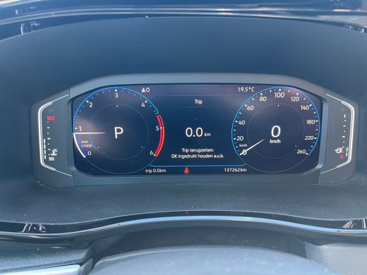 Volkswagen Transporter Bulli 150 pk DSG | Dubbele Cabine | Led | Digitaal Dashboard | Adaptive Cruise ActivLease financial lease