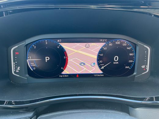 Volkswagen Transporter Bulli 150 pk DSG | Dubbele Cabine | Led | Digitaal Dashboard | Adaptive Cruise ActivLease financial lease