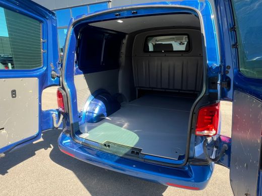 Volkswagen Transporter Bulli 150 pk DSG | Dubbele Cabine | Led | Digitaal Dashboard | Adaptive Cruise ActivLease financial lease