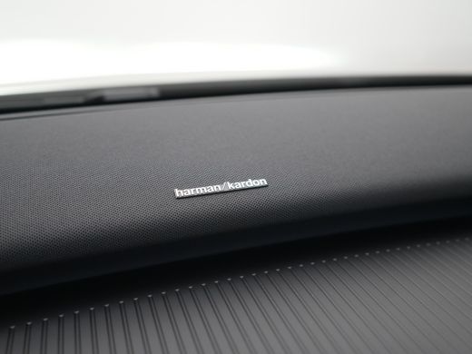 Volvo  EX30 Twin Performance Ultra 69 kWh | Panoramadak | Harman/Kardon | 360&deg; Camera | Stoelverwarming | Stu... ActivLease financial lease
