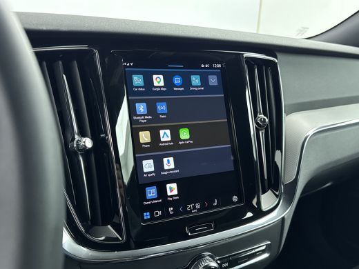 Volvo  V60 T6 Recharge Plus Dark | 18" | Sporstoelen | Trekhaak | 360 Camera  Harman Kardon | Adaptieve Crui... ActivLease financial lease