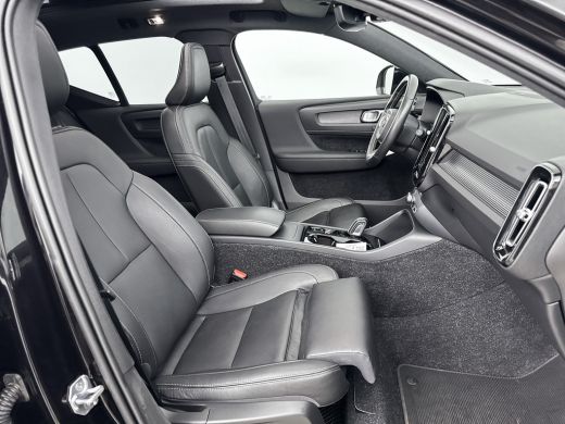Volvo  XC40 B5 AWD R-Design | 20"| Panoramadak | 360 Camera | Elektr. verst. Stoelen | Harman Kardon | Getint... ActivLease financial lease