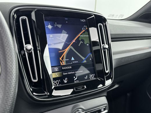 Volvo  XC40 B5 AWD R-Design | 20"| Panoramadak | 360 Camera | Elektr. verst. Stoelen | Harman Kardon | Getint... ActivLease financial lease