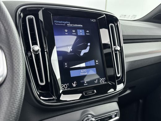 Volvo  XC40 B5 AWD R-Design | 20"| Panoramadak | 360 Camera | Elektr. verst. Stoelen | Harman Kardon | Getint... ActivLease financial lease
