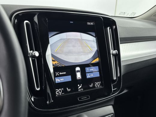 Volvo  XC40 T2 A/T Momentum Business | 18" | Stoel/Stuurverwarming | Parkeercamera | Getint Glas | Adaptieve ... ActivLease financial lease