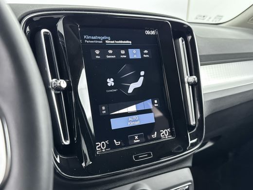 Volvo  XC40 T2 A/T Momentum Business | 18" | Stoel/Stuurverwarming | Parkeercamera | Getint Glas | Adaptieve ... ActivLease financial lease
