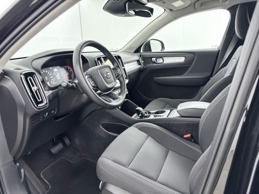 Volvo  XC40 T2 A/T Momentum Business | 18" | Stoel/Stuurverwarming | Parkeercamera | Getint Glas | Adaptieve ... ActivLease financial lease