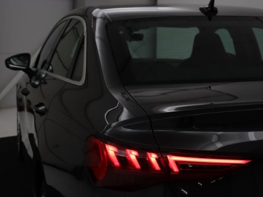 Audi A3 30 TFSI Advanced edition | Sportstoelen | Carplay | Virtual Cockpit | Climate control | Full LED ... ActivLease financial lease