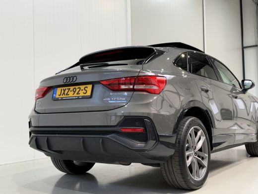 Audi Q3 45 TFSI eHybrid 245pk | Leder | Pano dak ActivLease financial lease