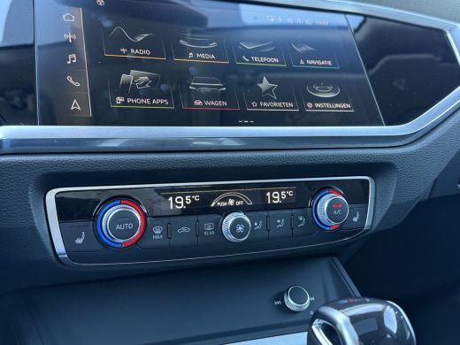 Audi Q3 45 TFSI eHybrid 245pk | Leder | Pano dak ActivLease financial lease