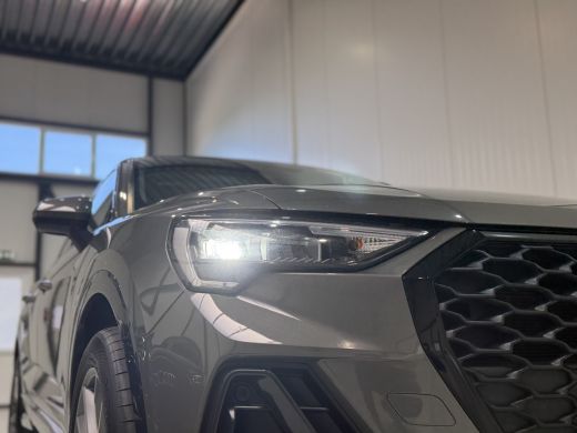 Audi Q3 45 TFSI eHybrid 245pk | Leder | Pano dak ActivLease financial lease