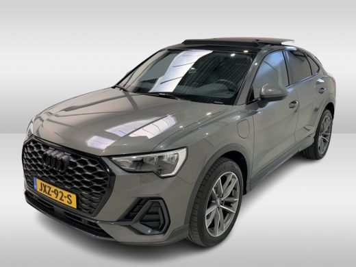 Audi Q3 45 TFSI eHybrid 245pk | Leder | Pano dak ActivLease financial lease