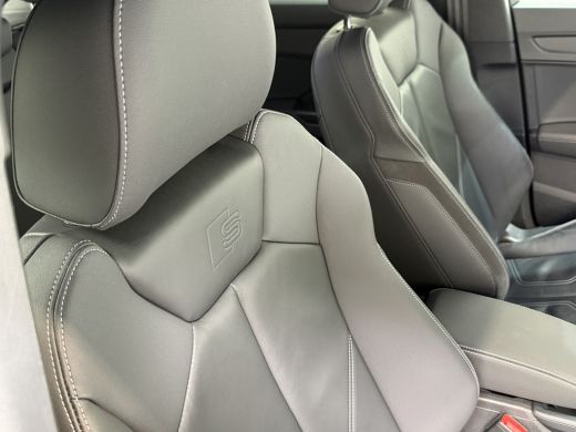 Audi Q3 45 TFSI e 245pk S Edition | Leder | Camera | Keyless ActivLease financial lease