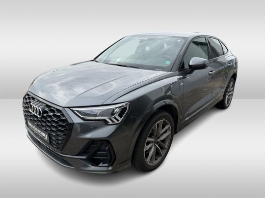 Audi Q3 5 TFSI e 245pk S Edition ActivLease financial lease