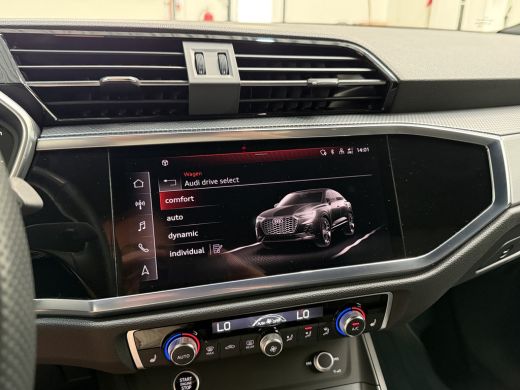 Audi Q3 45 TFSI e 245pk S Edition | Leder | Camera | Keyless ActivLease financial lease