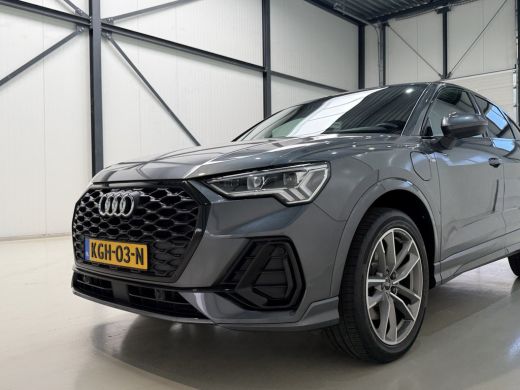 Audi Q3 45 TFSI e 245pk S Edition | Leder | Camera | Keyless ActivLease financial lease