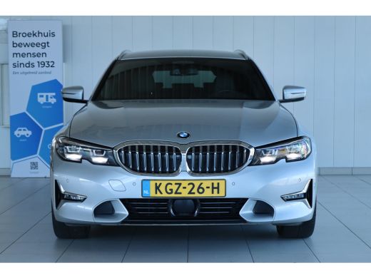 BMW 3 Serie Touring 330 e Luxury Line | Driving Professional | Head-up | Trekhaak | Camera | Stoelverwarming ... ActivLease financial lease