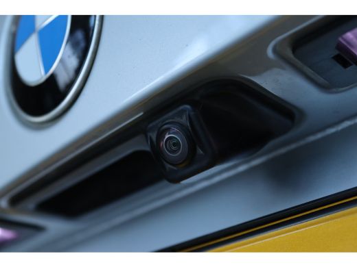 BMW 3 Serie Touring 330 e Luxury Line | Driving Professional | Head-up | Trekhaak | Camera | Stoelverwarming ... ActivLease financial lease