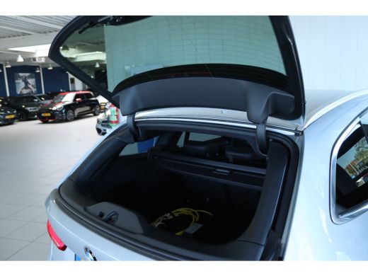 BMW 3 Serie Touring 330 e Luxury Line | Driving Professional | Head-up | Trekhaak | Camera | Stoelverwarming ... ActivLease financial lease