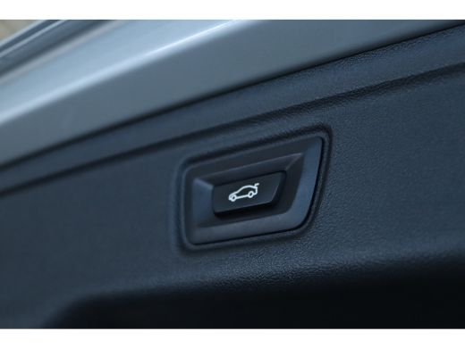 BMW 3 Serie Touring 330 e Luxury Line | Driving Professional | Head-up | Trekhaak | Camera | Stoelverwarming ... ActivLease financial lease