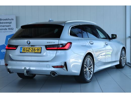 BMW 3 Serie Touring 330 e Luxury Line | Driving Professional | Head-up | Trekhaak | Camera | Stoelverwarming ... ActivLease financial lease