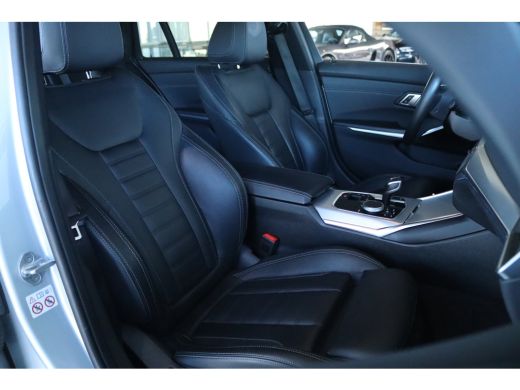 BMW 3 Serie Touring 330 e Luxury Line | Driving Professional | Head-up | Trekhaak | Camera | Stoelverwarming ... ActivLease financial lease